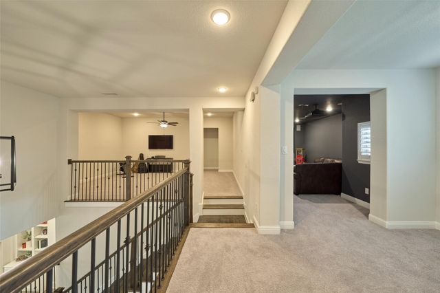 10090 S Goshawk Trail, Conroe, TX 77385