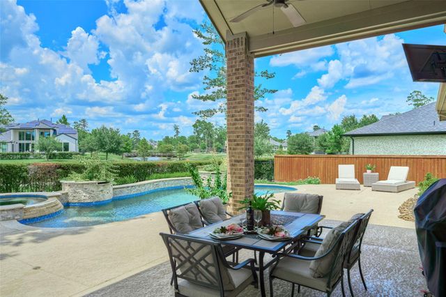 10090 S Goshawk Trail, Conroe, TX 77385