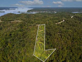 33 Vista Ridge Dr, Stewart, TN 37175