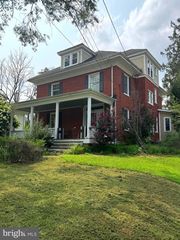 233 W MAIN ST, Newark, DE 19711