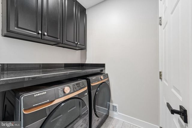 6 WESTBURY CT, Bordentown, NJ 08505