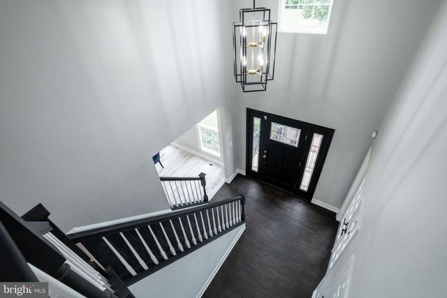 6 WESTBURY CT, Bordentown, NJ 08505