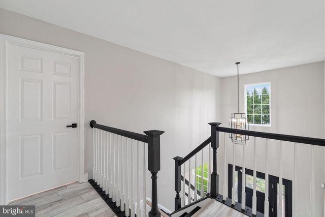 6 WESTBURY CT, Bordentown, NJ 08505