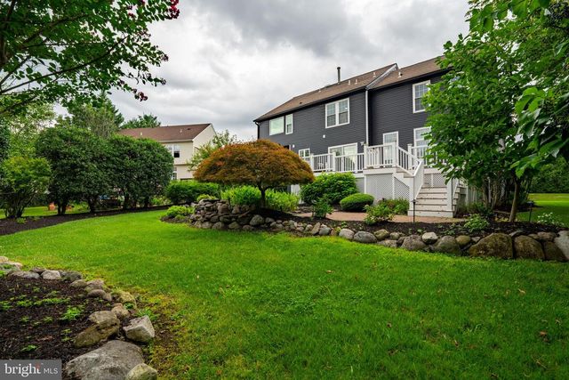 6 WESTBURY CT, Bordentown, NJ 08505