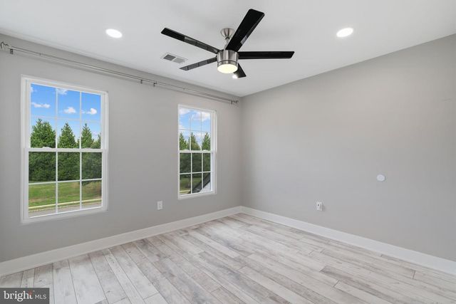 6 WESTBURY CT, Bordentown, NJ 08505