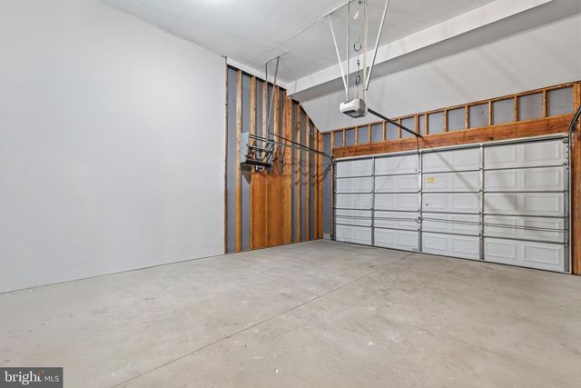 6 WESTBURY CT, Bordentown, NJ 08505