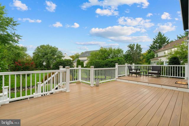 6 WESTBURY CT, Bordentown, NJ 08505