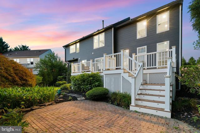 6 WESTBURY CT, Bordentown, NJ 08505