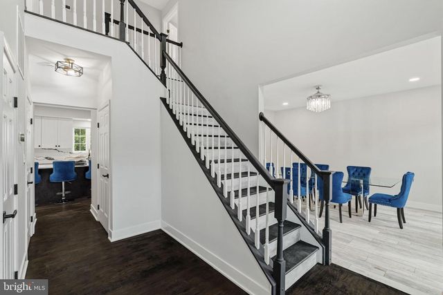 6 WESTBURY CT, Bordentown, NJ 08505