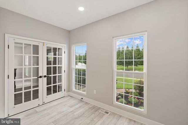 6 WESTBURY CT, Bordentown, NJ 08505