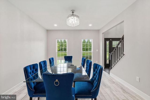 6 WESTBURY CT, Bordentown, NJ 08505