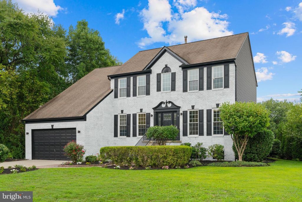 6 WESTBURY CT, Bordentown, NJ 08505