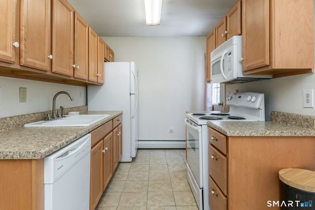 24 Hickory Lane, Roxbury, CT 06783