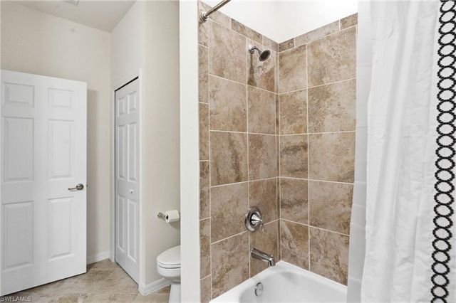 2767 Citrus ST, Naples, FL 34120