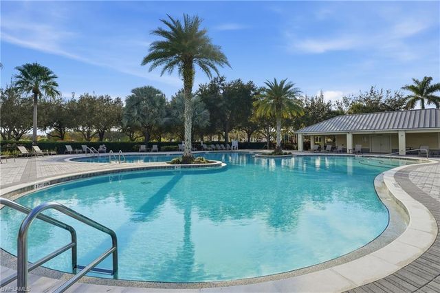 2767 Citrus ST, Naples, FL 34120