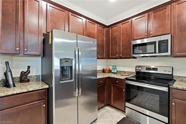 2767 Citrus ST, Naples, FL 34120