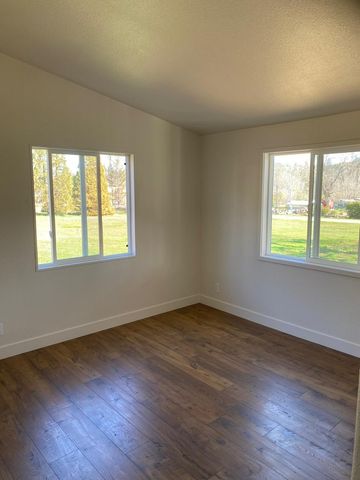 10326 Bar Hill Rd, Penn Valley, CA 95946