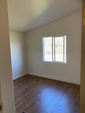 10326 Bar Hill Rd, Penn Valley, CA 95946