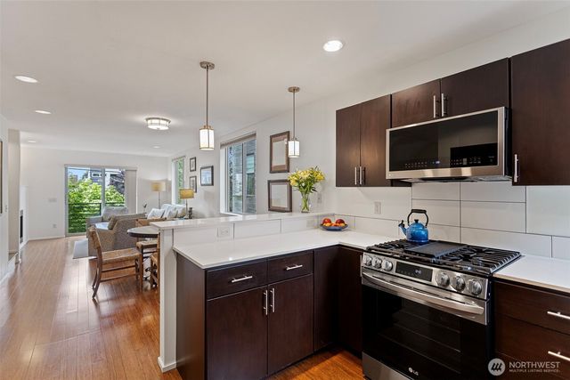 3028 61st Avenue SW, Seattle, WA 98116