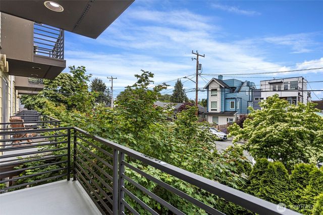 3028 61st Avenue SW, Seattle, WA 98116