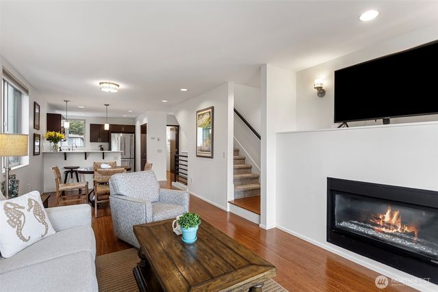 3028 61st Avenue SW, Seattle, WA 98116