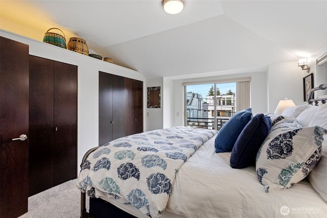 3028 61st Avenue SW, Seattle, WA 98116