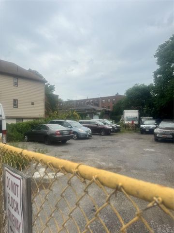 670 E 98th Street, Brooklyn, NY 11236