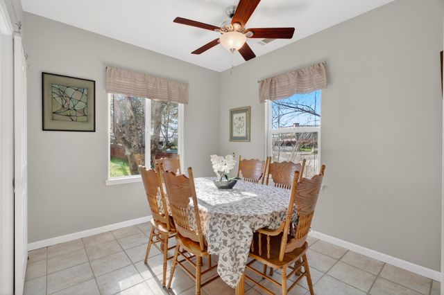 1050 Hillsdale Court, Redding, CA 96003