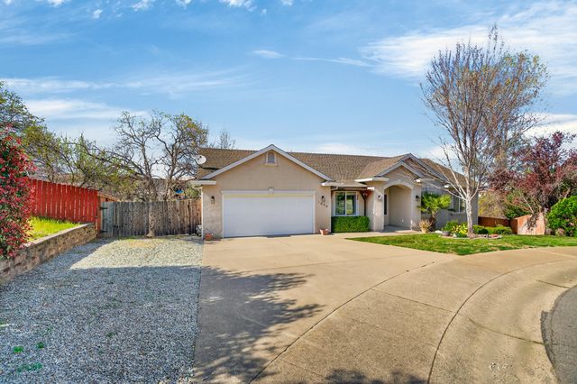 1050 Hillsdale Court, Redding, CA 96003
