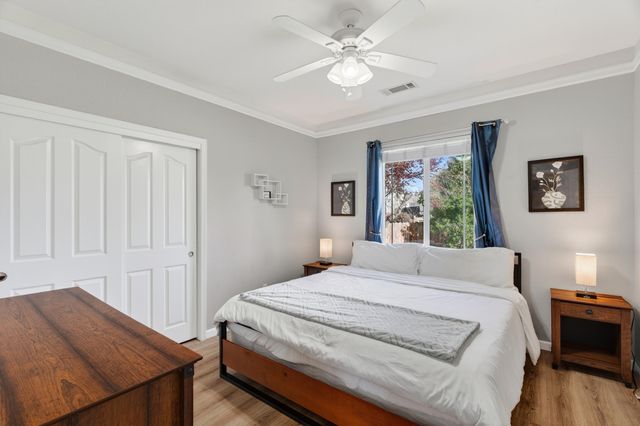 1050 Hillsdale Court, Redding, CA 96003