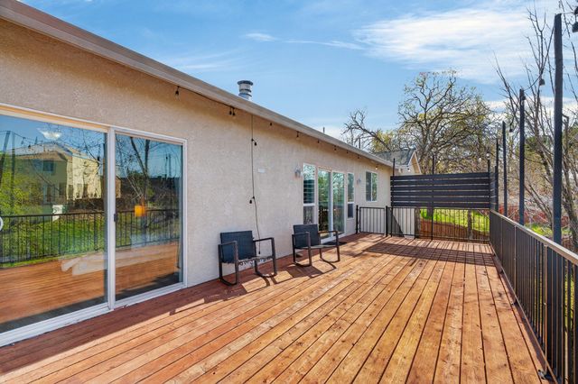 1050 Hillsdale Court, Redding, CA 96003