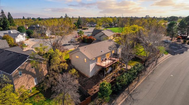 1050 Hillsdale Court, Redding, CA 96003