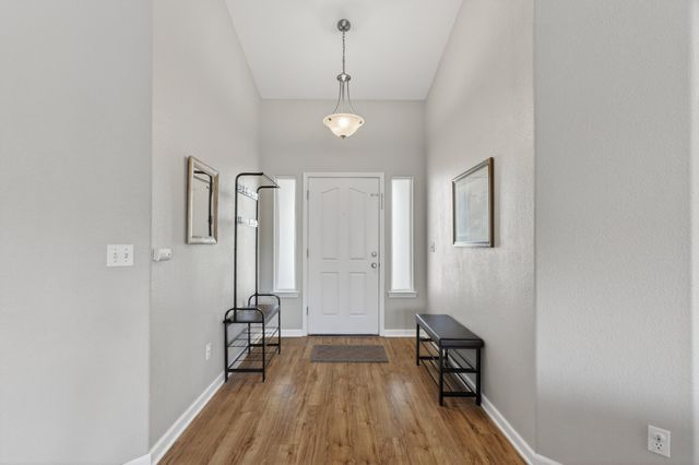 1050 Hillsdale Court, Redding, CA 96003