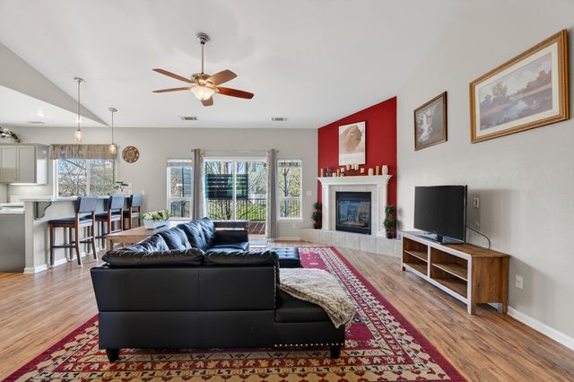 1050 Hillsdale Court, Redding, CA 96003