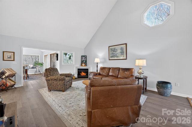 1665 Sherwood Court, Sherrills Ford, NC 28673