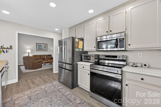 1665 Sherwood Court, Sherrills Ford, NC 28673