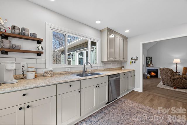 1665 Sherwood Court, Sherrills Ford, NC 28673