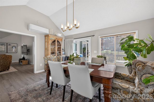 1665 Sherwood Court, Sherrills Ford, NC 28673