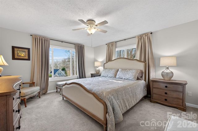 1665 Sherwood Court, Sherrills Ford, NC 28673