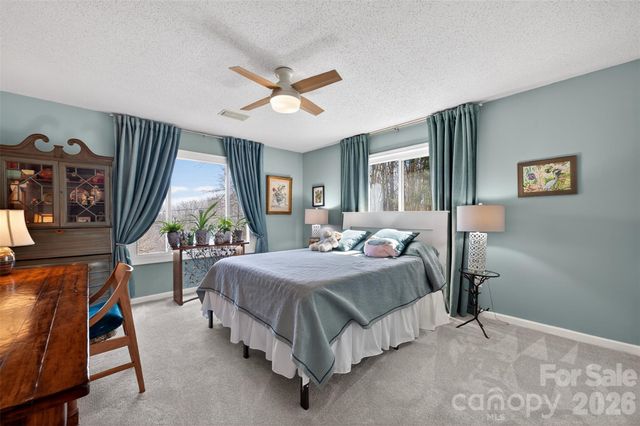 1665 Sherwood Court, Sherrills Ford, NC 28673