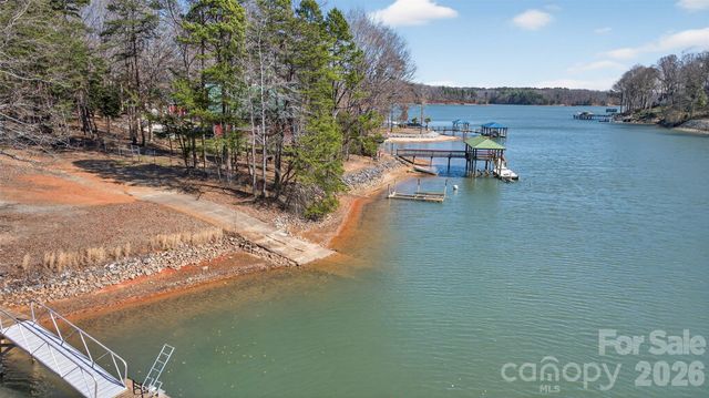 1665 Sherwood Court, Sherrills Ford, NC 28673