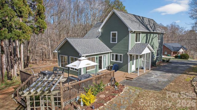 1665 Sherwood Court, Sherrills Ford, NC 28673