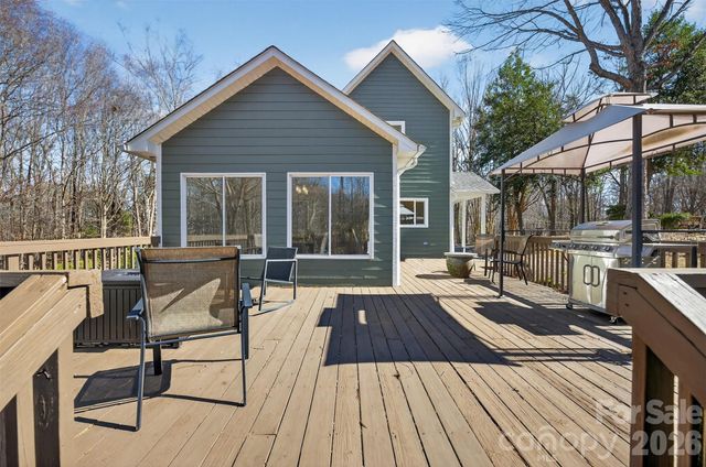 1665 Sherwood Court, Sherrills Ford, NC 28673