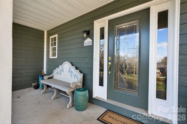 1665 Sherwood Court, Sherrills Ford, NC 28673