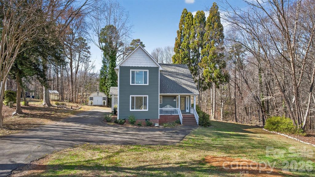 1665 Sherwood Court, Sherrills Ford, NC 28673