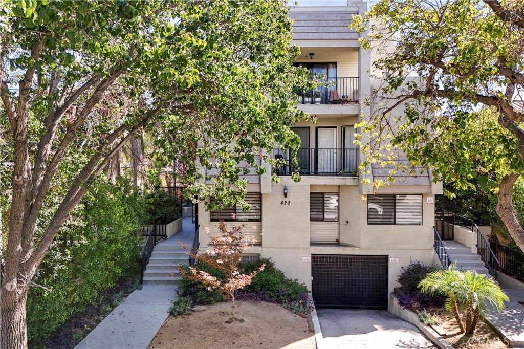 422 Hawthorne Street 3, Glendale, CA 91204 — photo 4