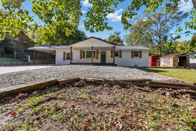 2054 Shelby Dr, Clarksville, TN 37043