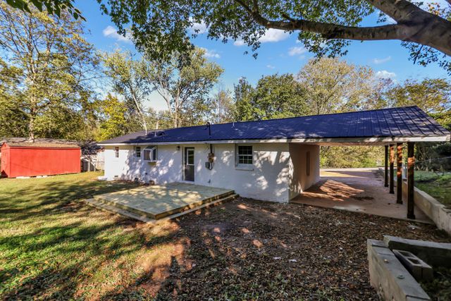 2054 Shelby Dr, Clarksville, TN 37043
