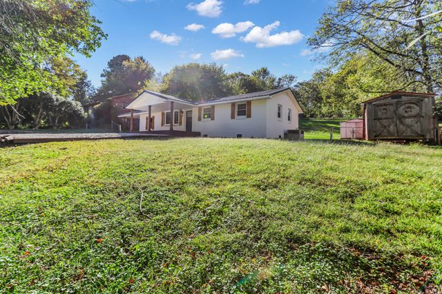 2054 Shelby Dr, Clarksville, TN 37043