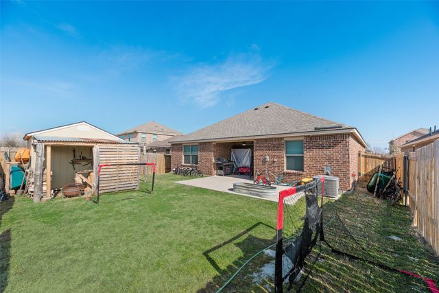 921 First Street, Sanger, TX 76266